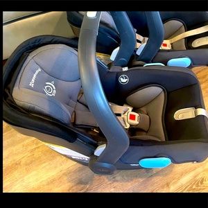 Uppa Baby Mesa Car seat with base $210